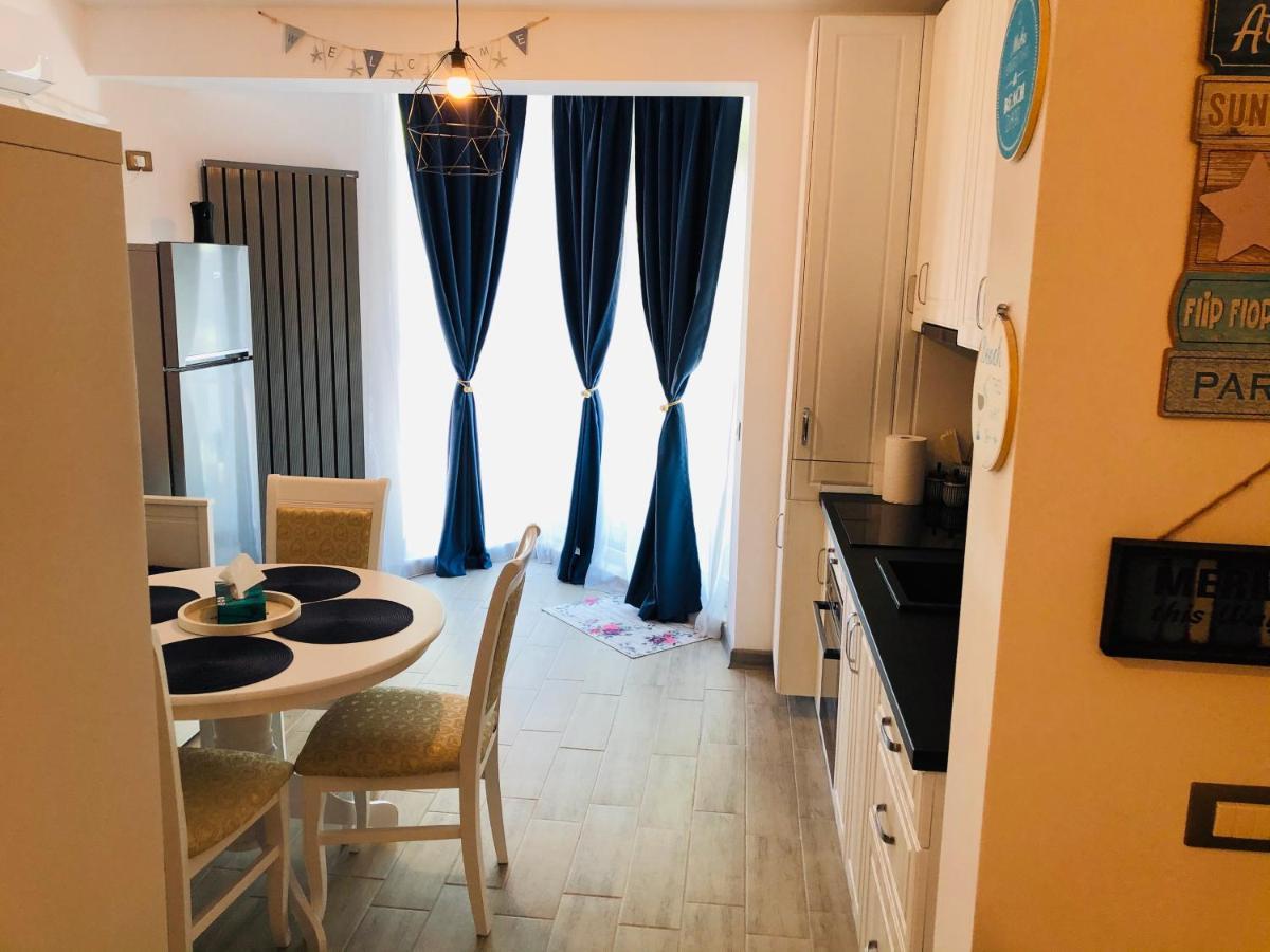 Năvodari Baby Sea View And Pools Apartment- Mamaia Beach Resort מראה חיצוני תמונה